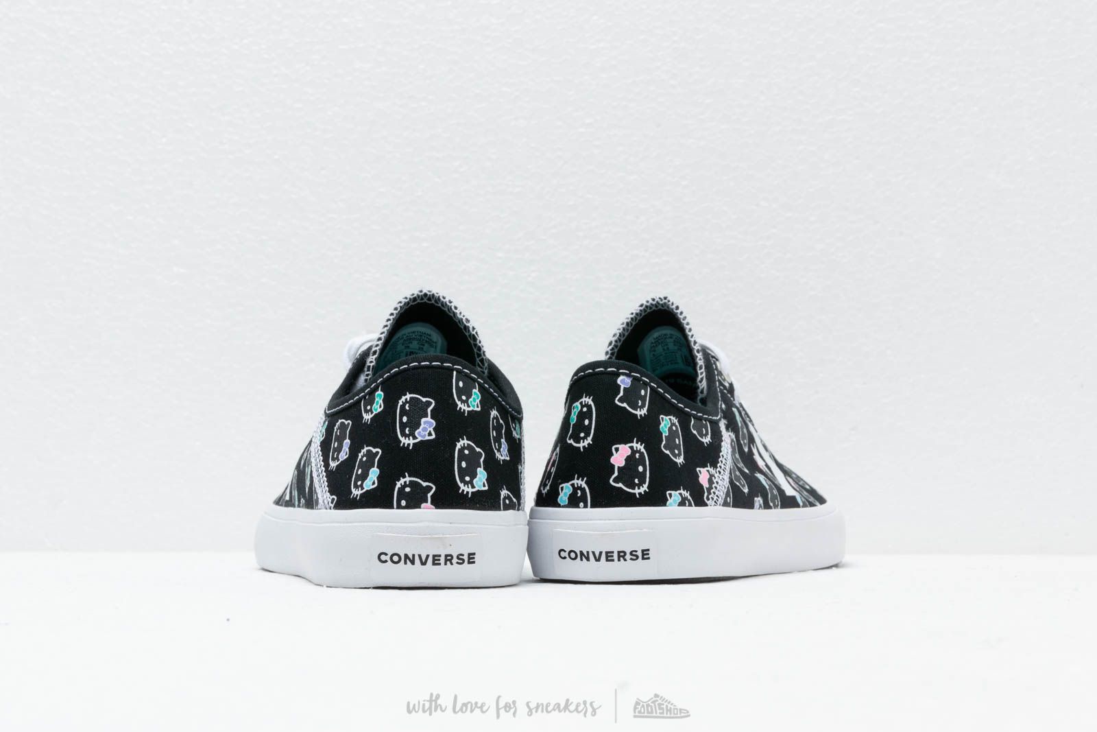 Women s shoes Converse x Hello Kitty Costa Black Black White