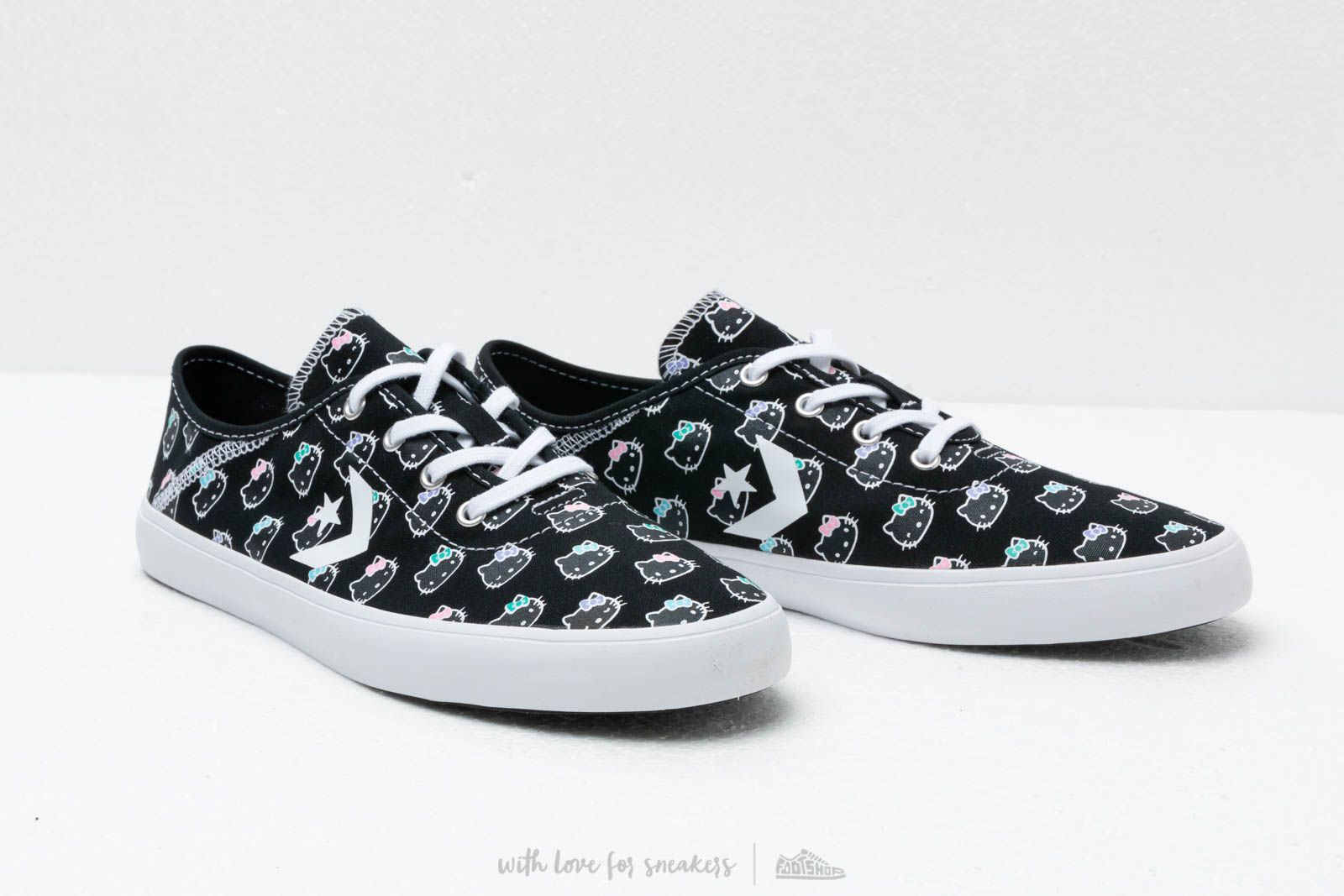 Zapatillas mujer Converse x Hello Kitty Costa Black/ Black/ White