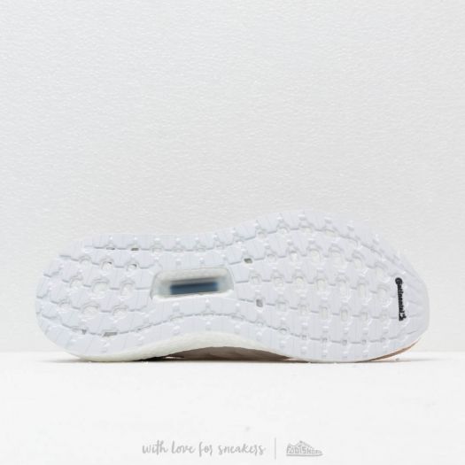 Ultra boost deals 19 triple white