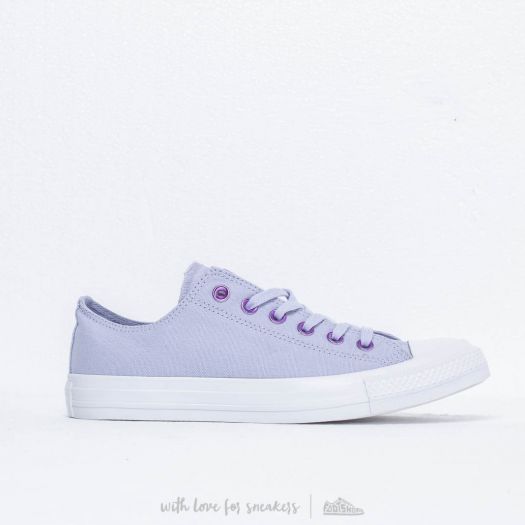 Light purple store chuck taylors