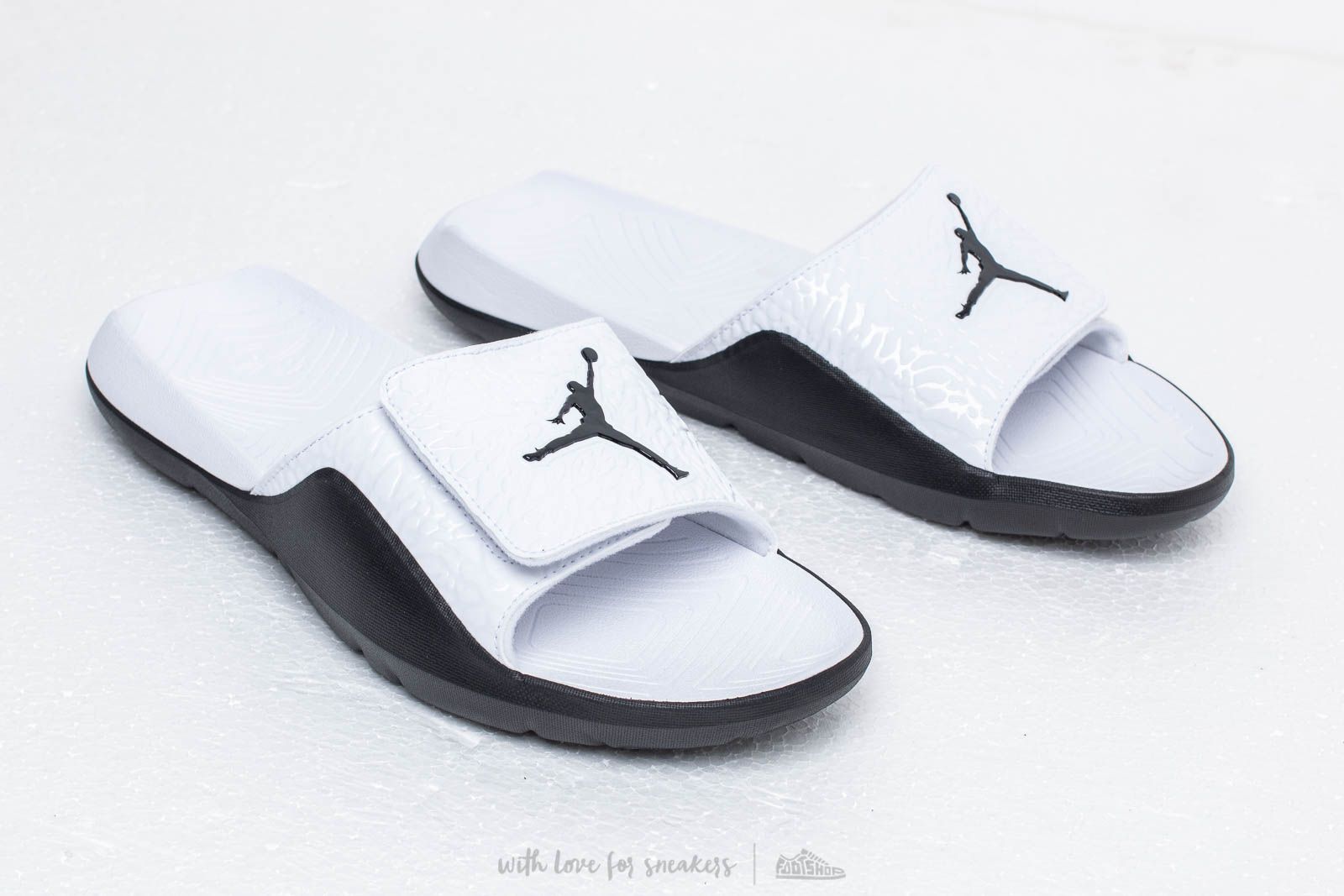 Men s shoes Jordan Hydro 7 V2 White Black Footshop