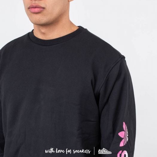 Adidas originals graphic crew best sale