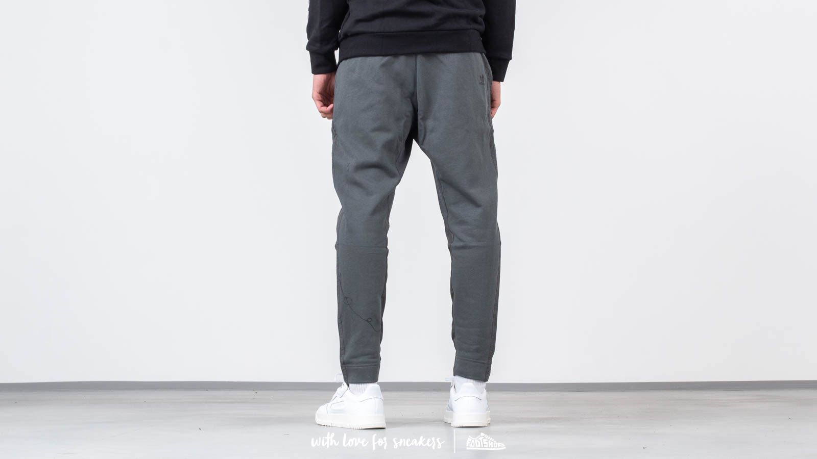 Pants adidas Sweatpants Legend Ivy