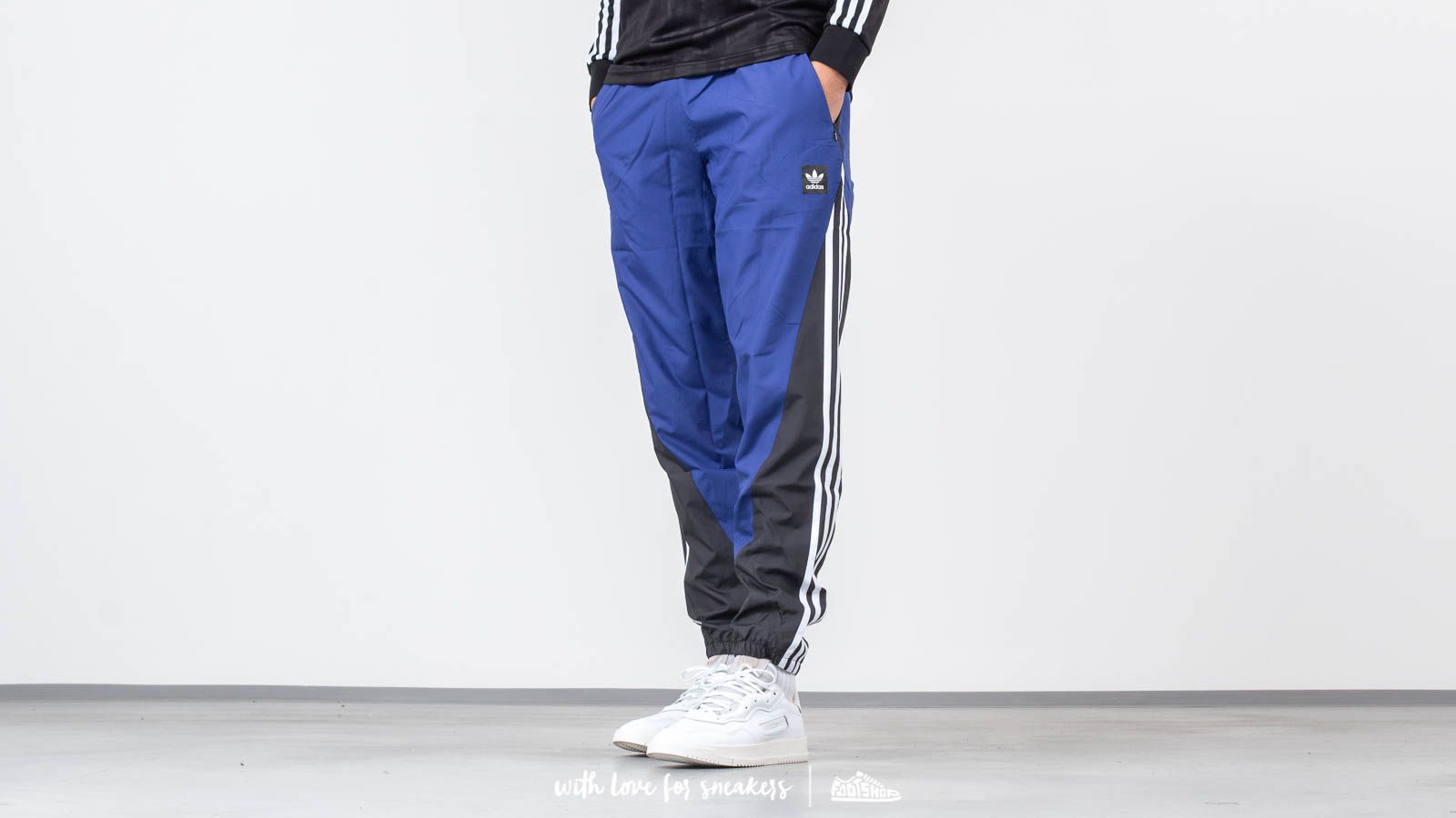 Džíny a kalhoty adidas Insley Trackpants Active Blue/ DGH Solid Grey/ White