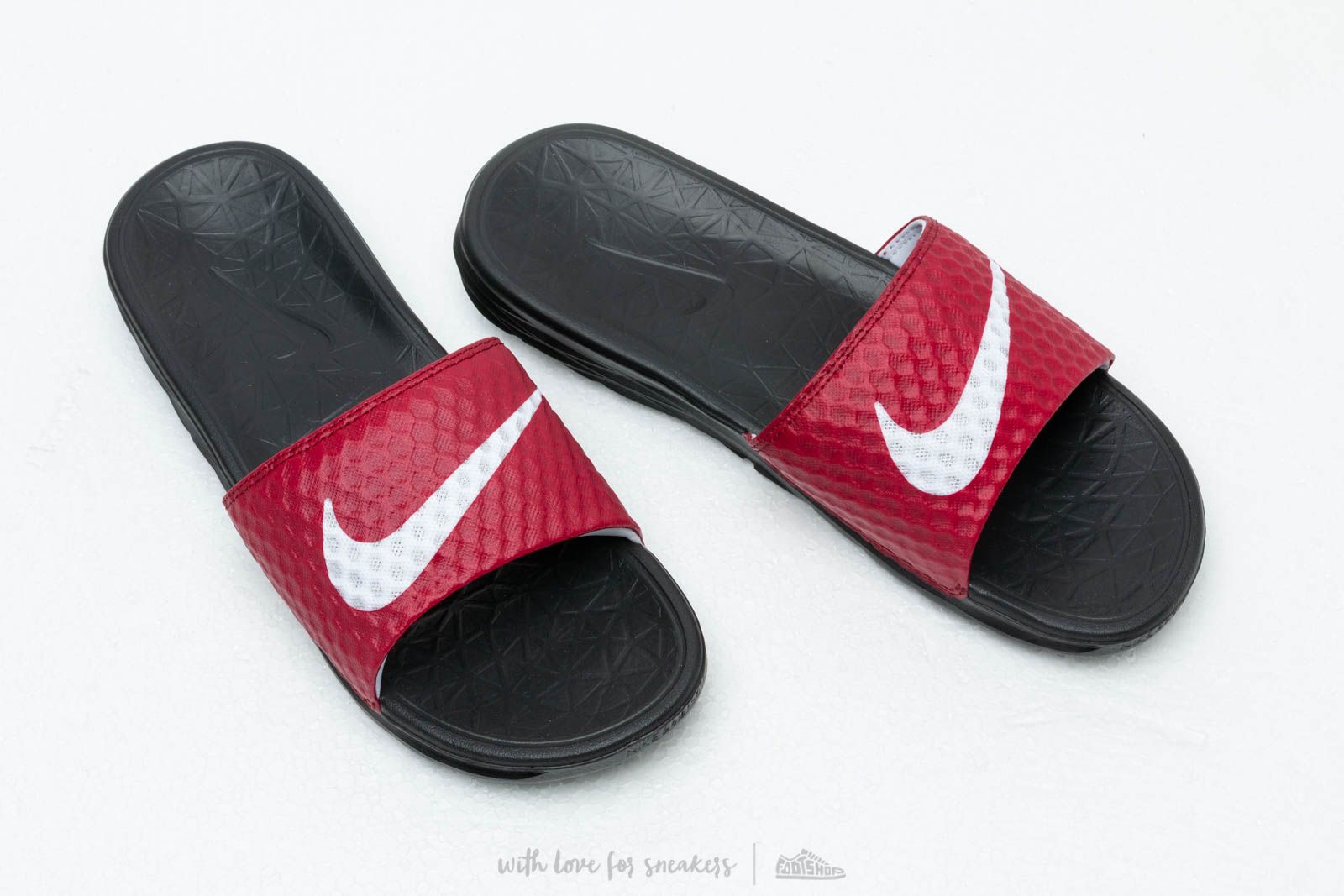 Men s shoes Nike Benassi Solarsoft Team Red White Black Footshop