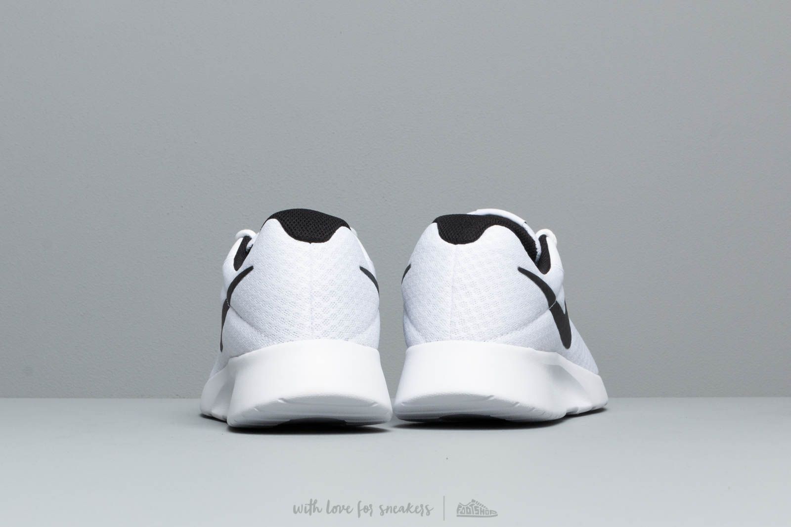 Nike tanjun deals bianche