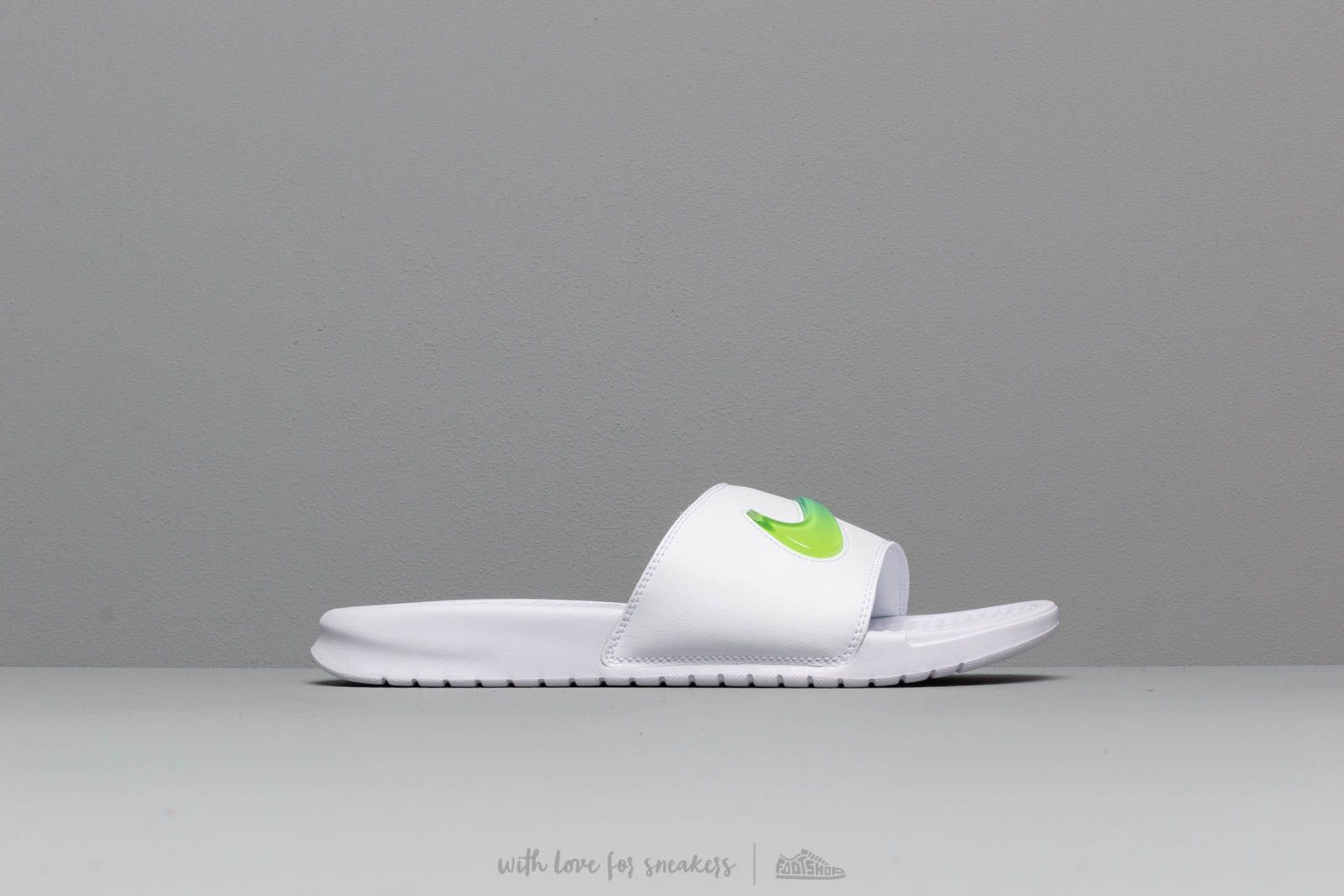 Nike benassi hyper jade store