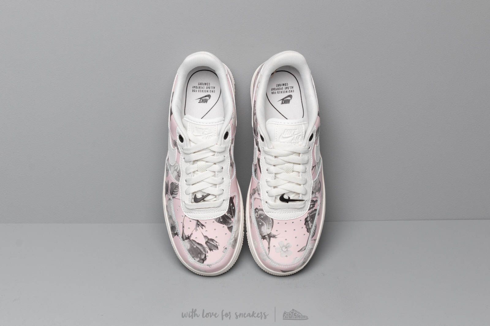 Damen Sneaker und Schuhe Nike Wmns Air Force 1 '07 Lxx Summit White/ Summit White-Summit White