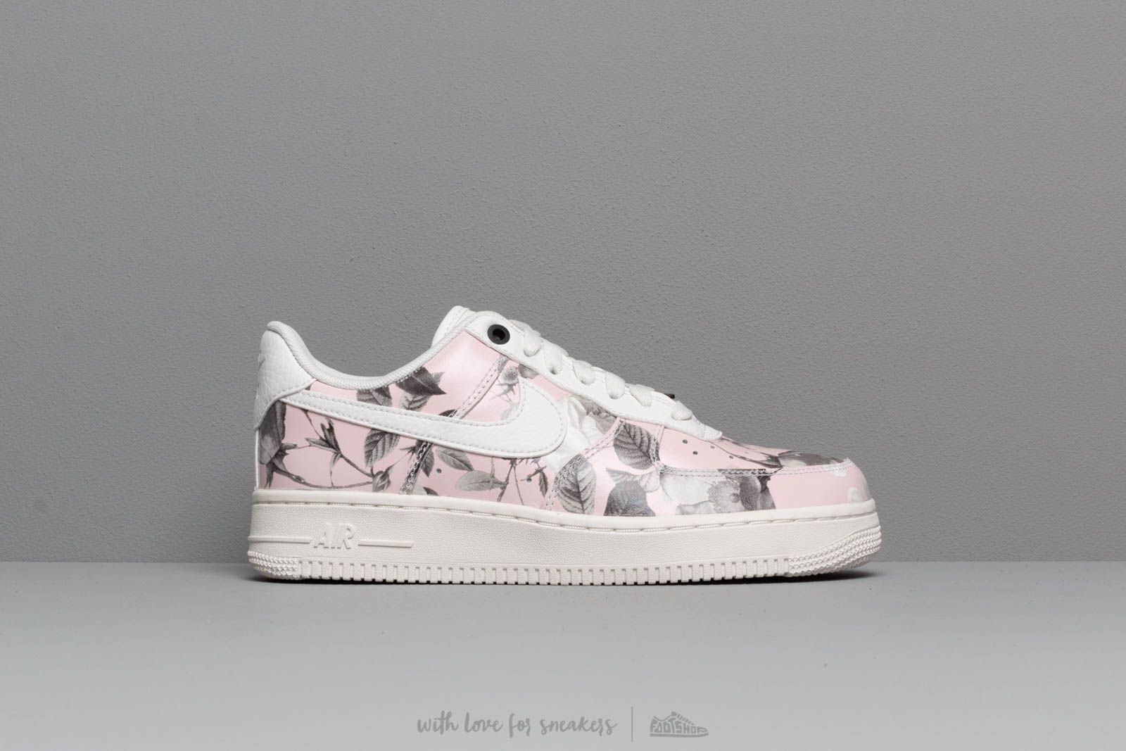 Damen Sneaker und Schuhe Nike Wmns Air Force 1 '07 Lxx Summit White/ Summit White-Summit White