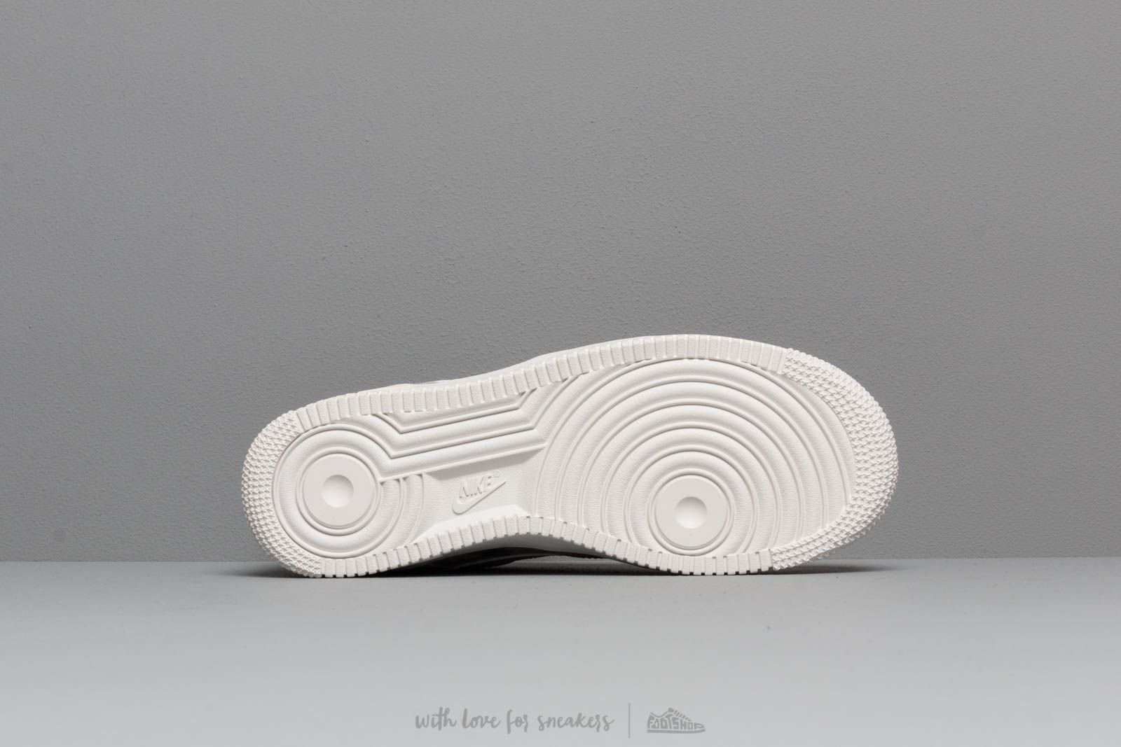 Damen Sneaker und Schuhe Nike Wmns Air Force 1 '07 Lxx Summit White/ Summit White-Summit White