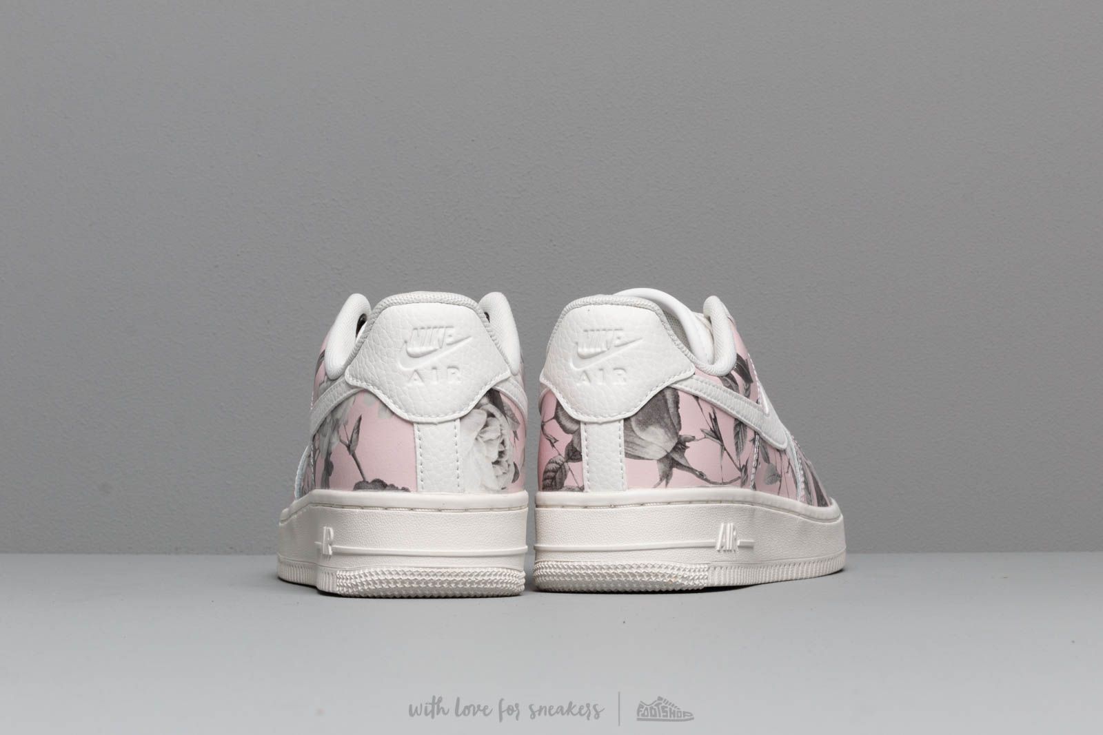Damen Sneaker und Schuhe Nike Wmns Air Force 1 '07 Lxx Summit White/ Summit White-Summit White