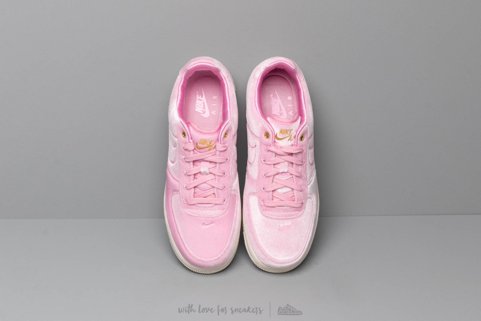 Nike air force 1 07 premium 3 pink rose best sale