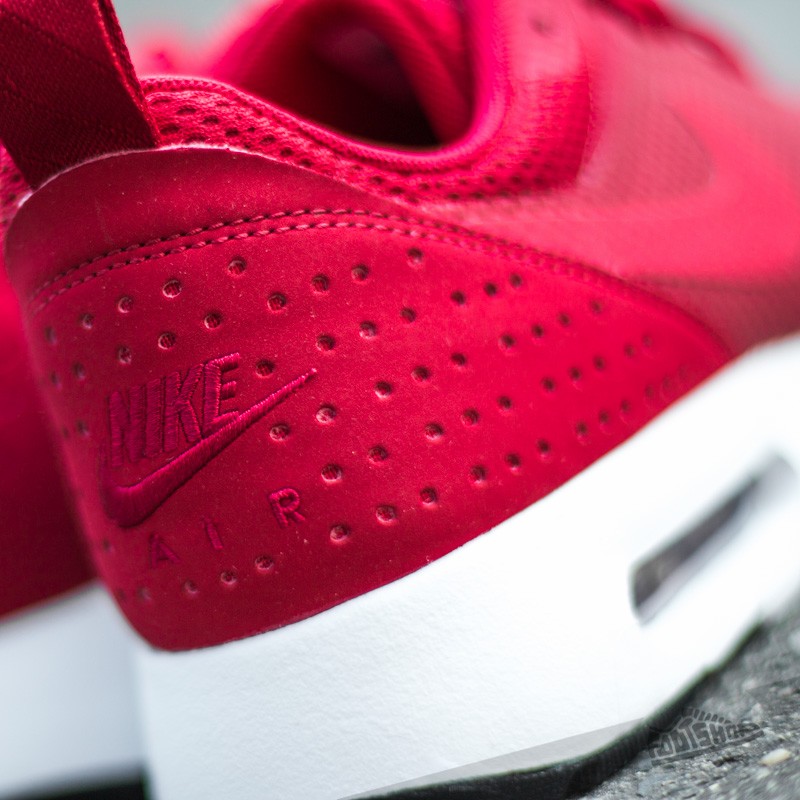 Nike air max tavas gym red best sale