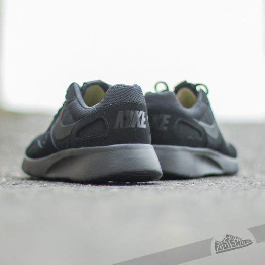 Nike kaishi hotsell all black