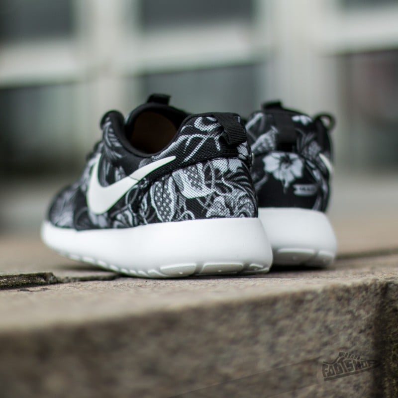 Men s shoes Nike Rosherun One Print Cool Grey White Black Footshop