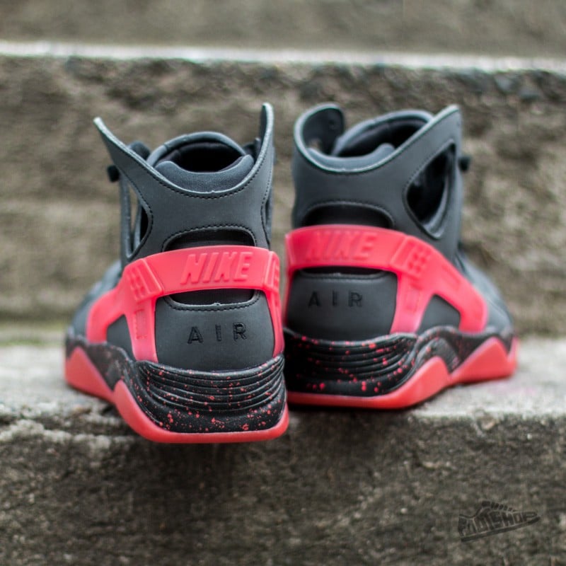 Nike huarache mens hotsell black and red