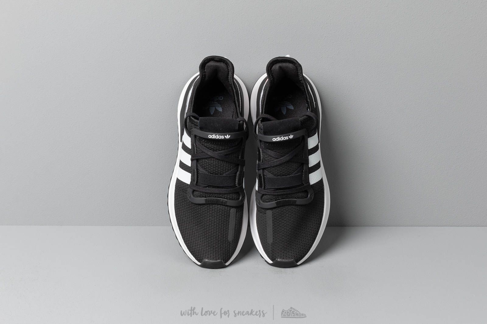 Adidas u path run kids 2025
