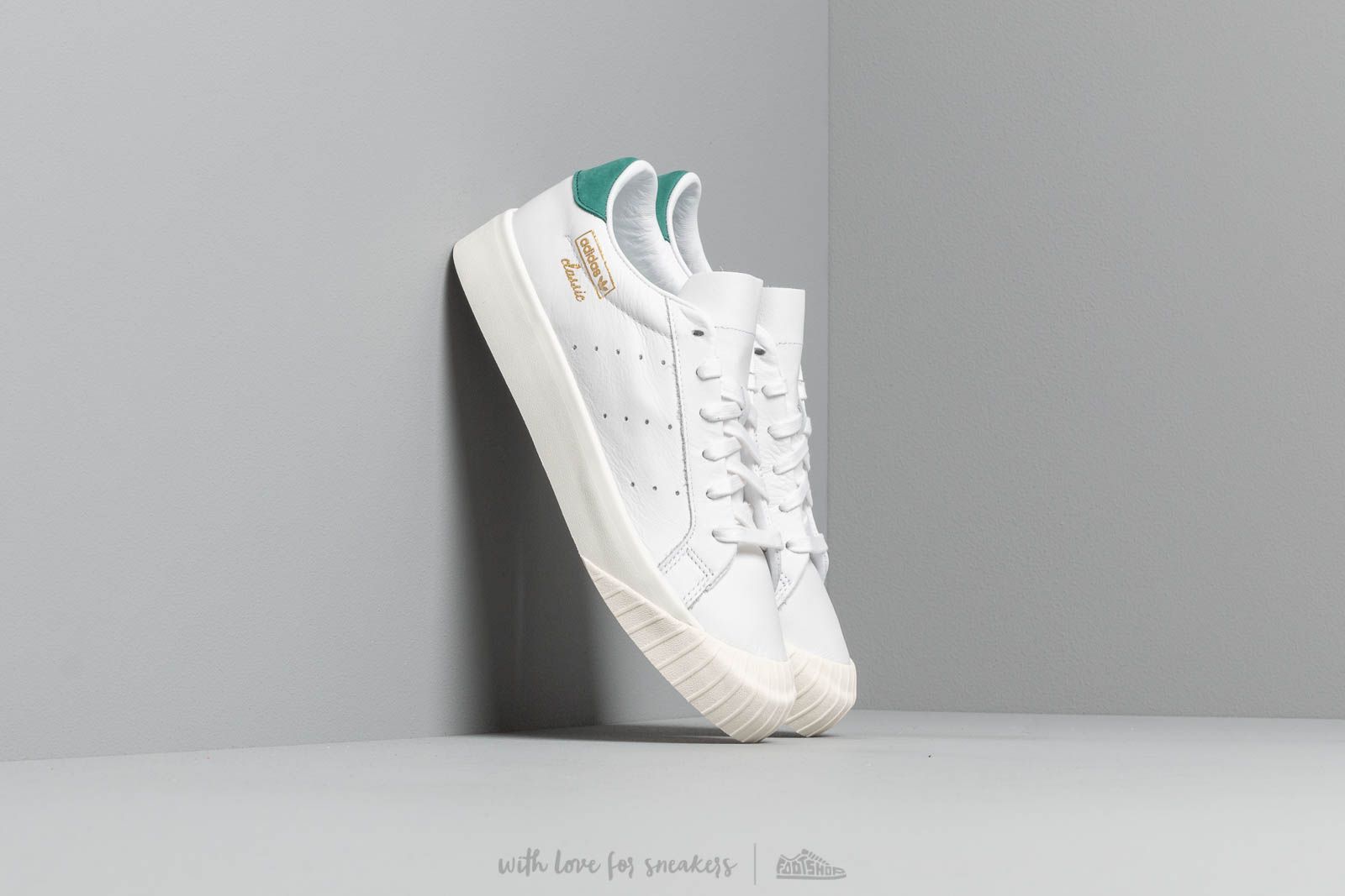 Дамски кецове и обувки adidas Everyn W Ftw White/ Ftw White/ Collegiate Green