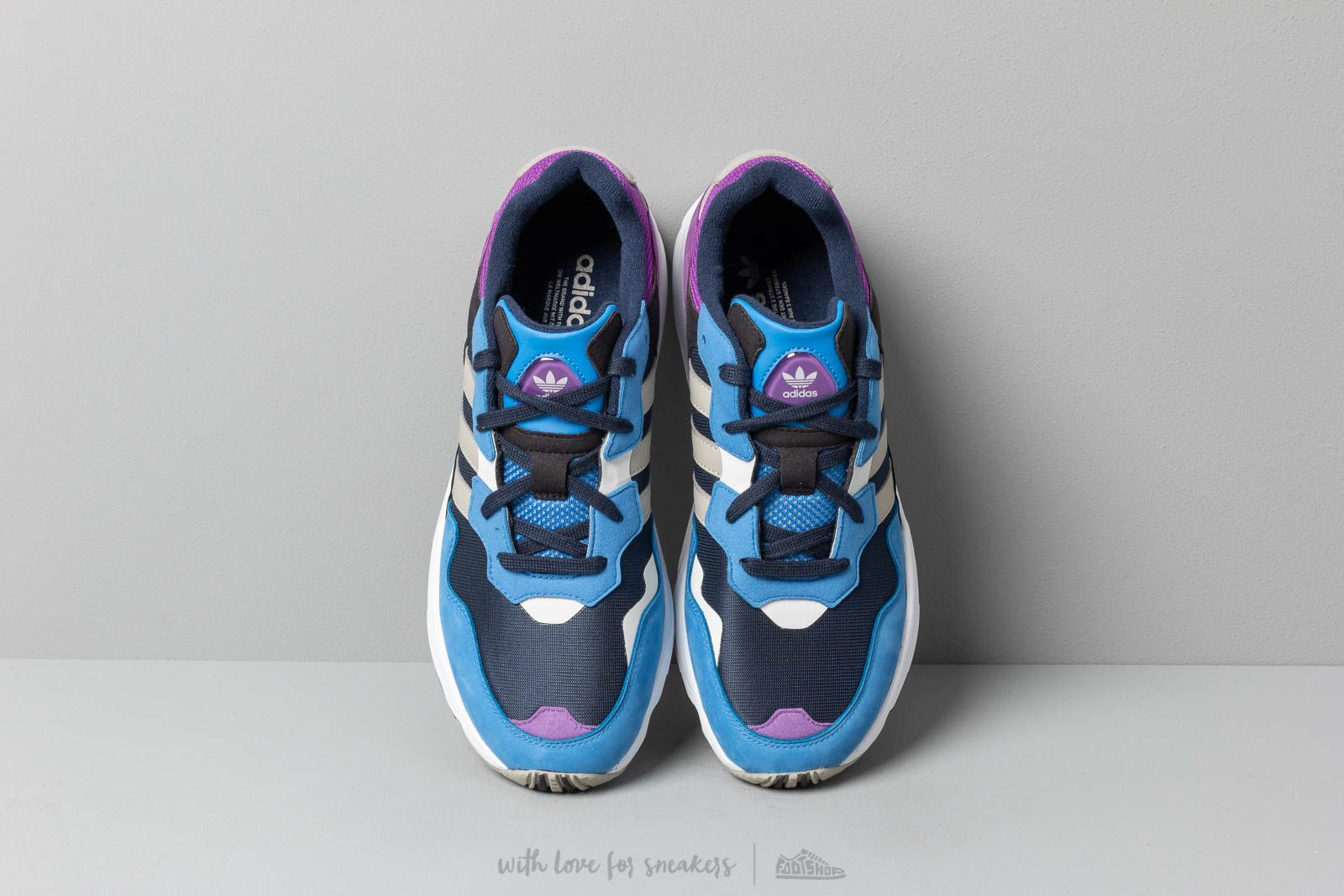 Moški čevlji adidas Yung-96 Core Navy/ Sesame/ Trublu