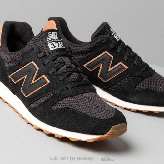 New Balance 373