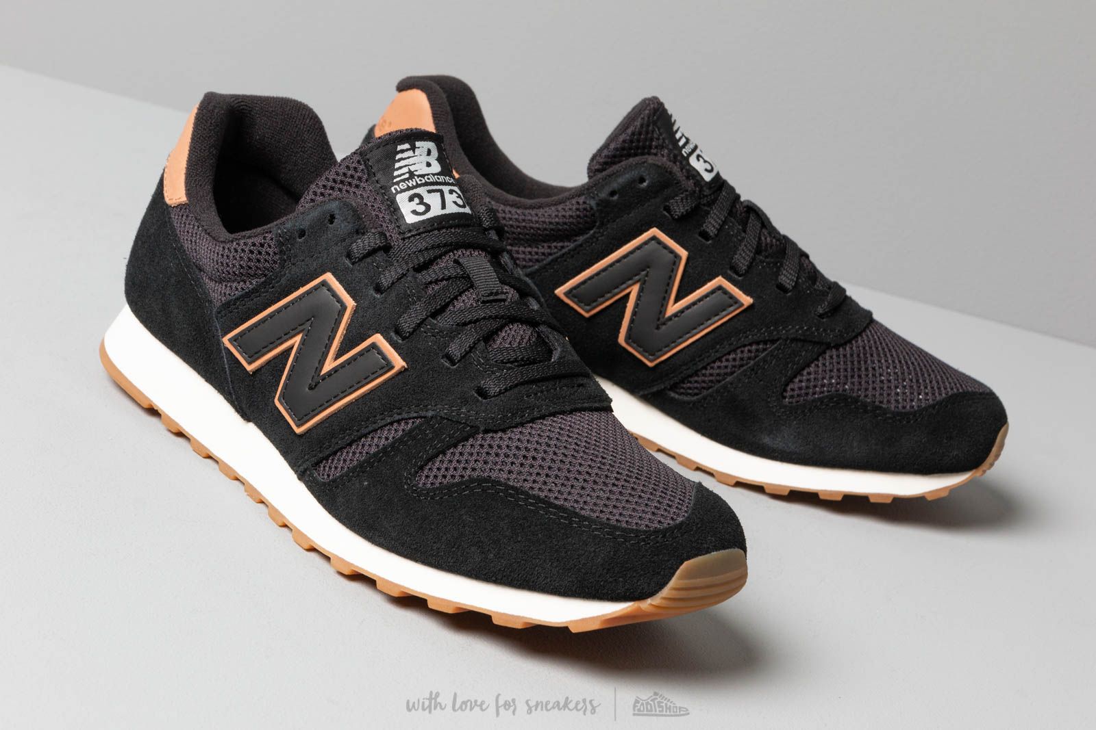 Nb 373 black store