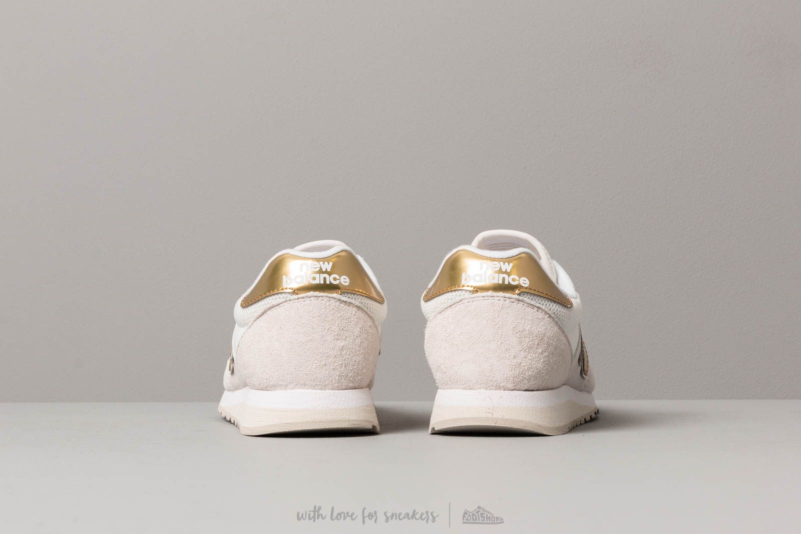 Women s shoes New Balance 520 Light Grey White Footshop