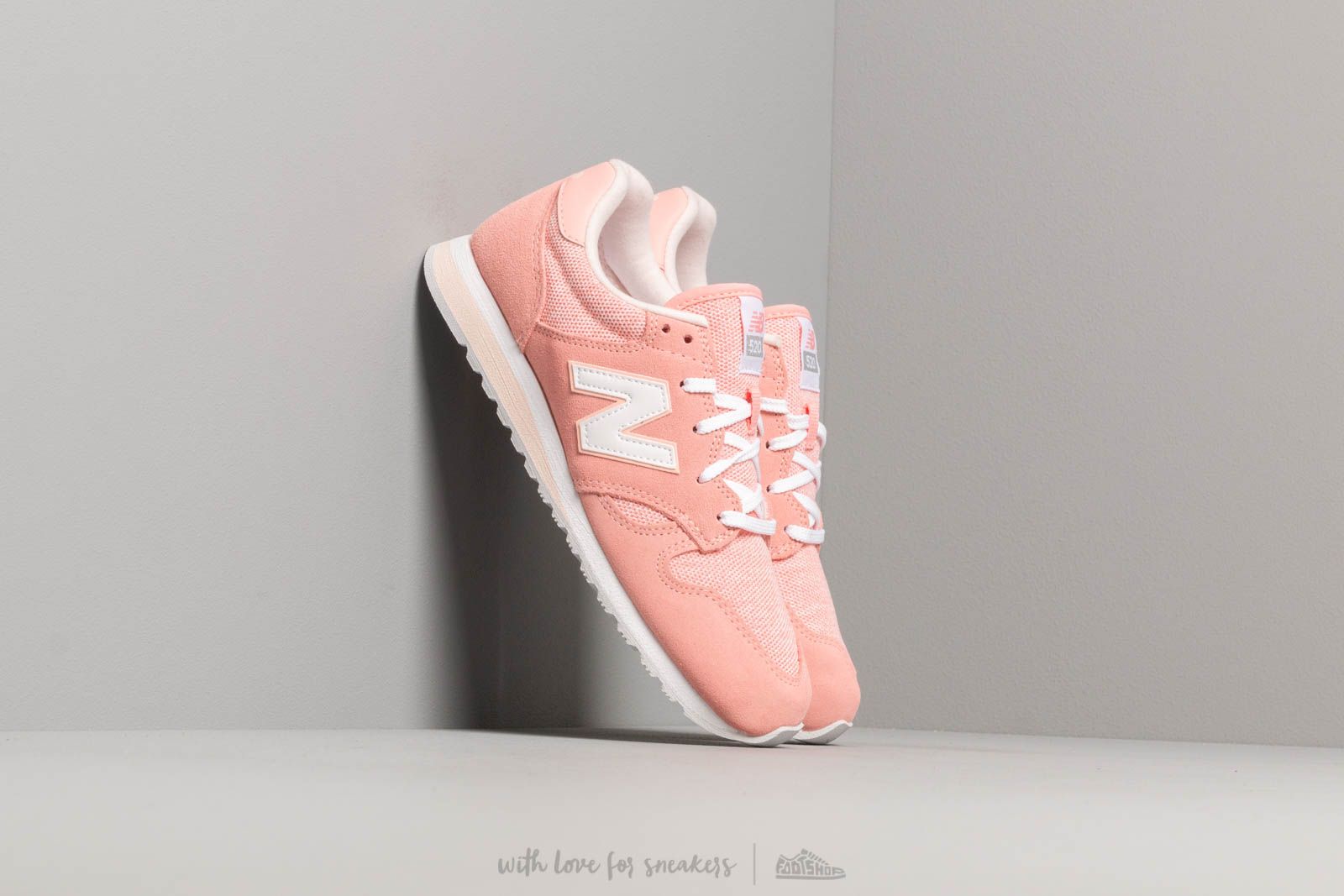New balance 520 rosa 2025