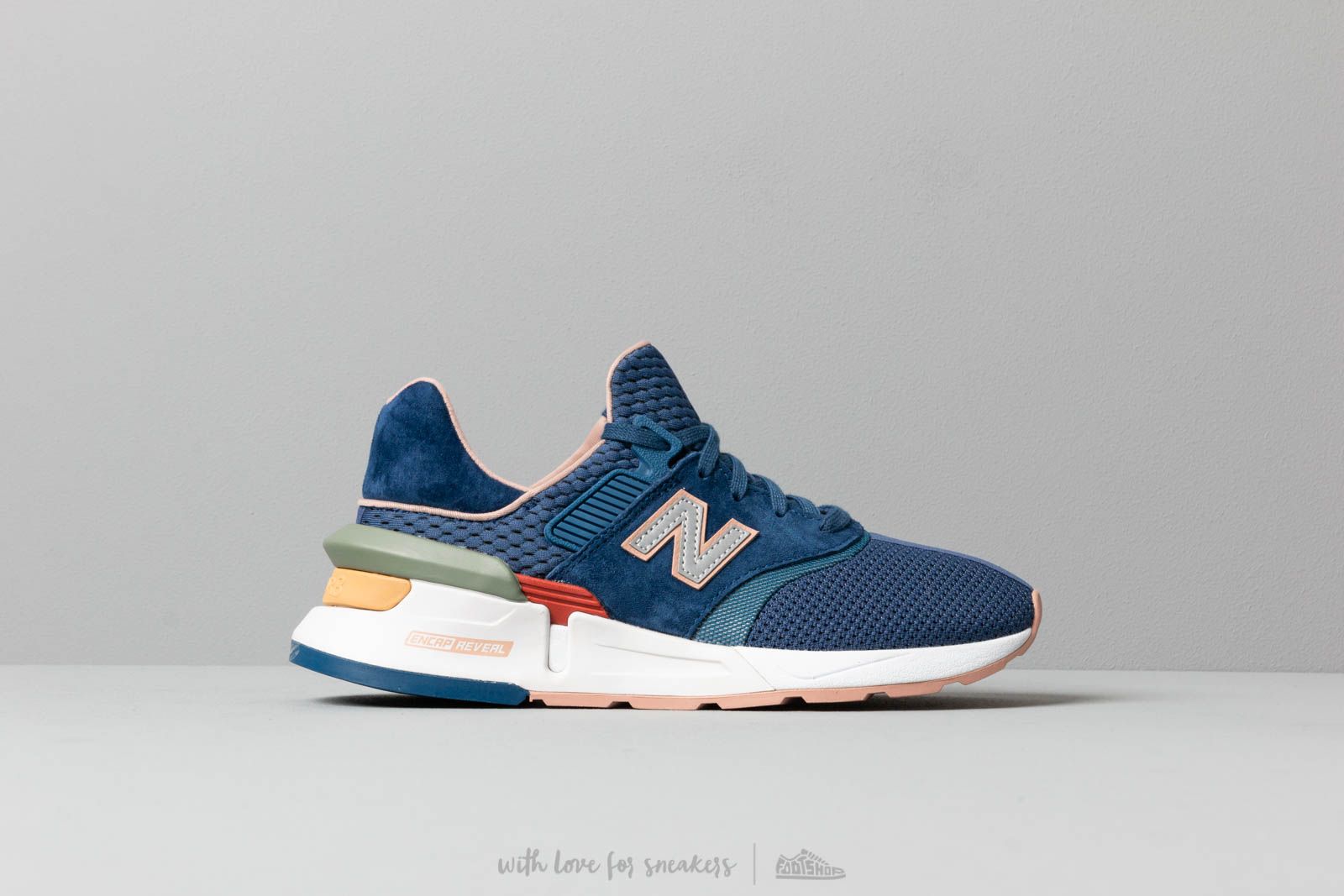 Women s shoes New Balance 997 Blue White Multicolor Footshop