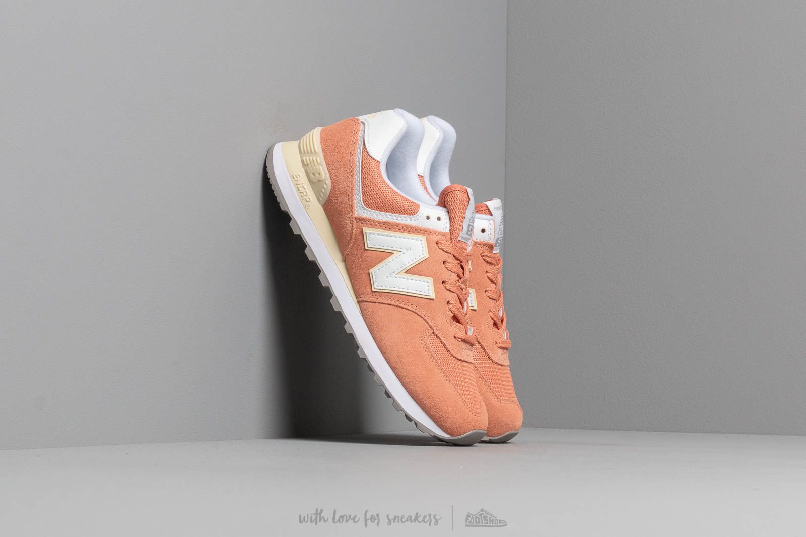 Дамски кецове и обувки New Balance 574 Orange/ White