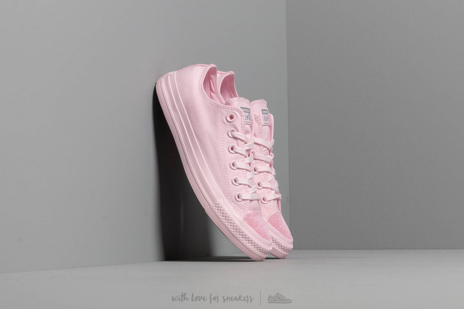 Blush chuck taylors online