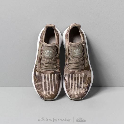 Adidas swift run trace cargo sales