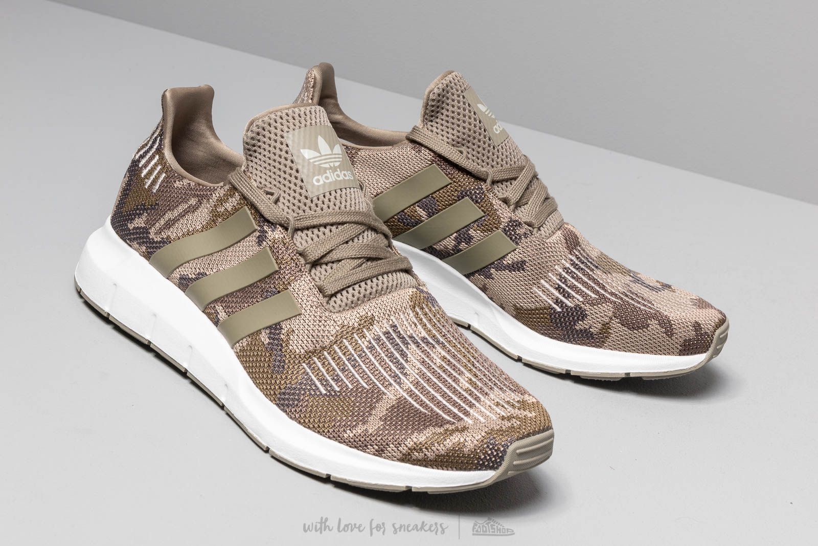 Men s shoes adidas Swift Run Trace Cargo Trace Cargo Ftw White