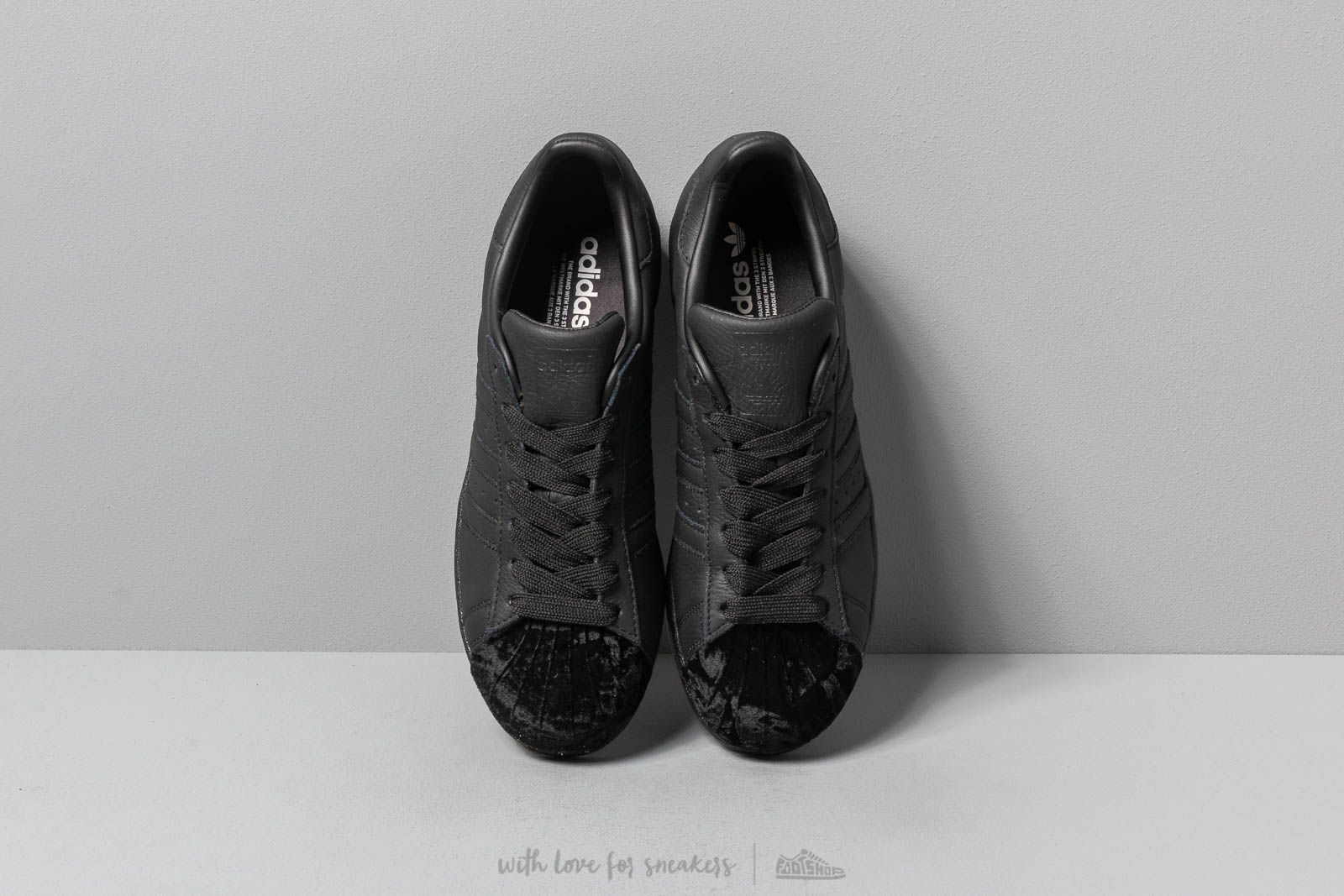 Adidas superstar black store velvet