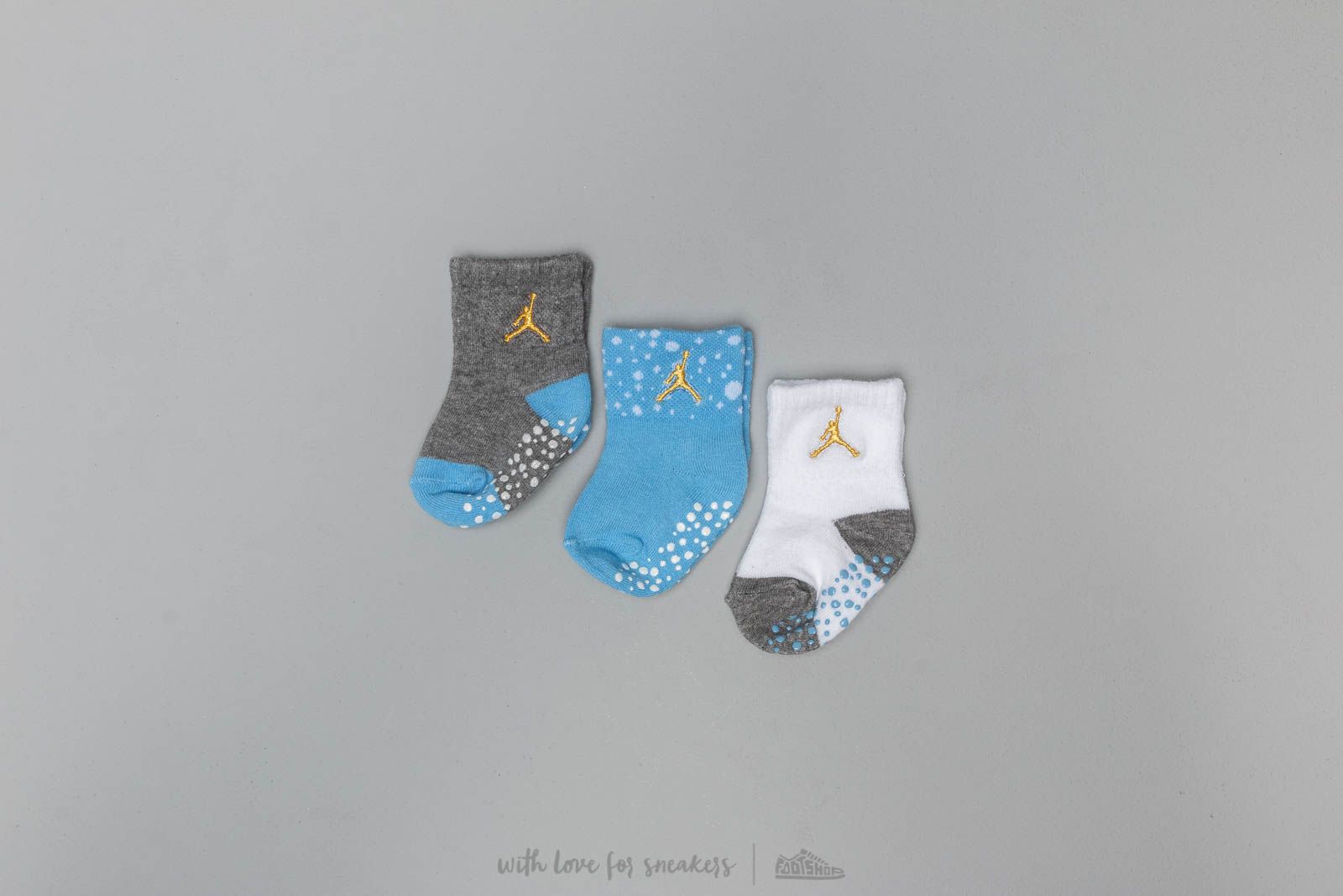 Детски чорапи Jordan Grippy 3 Pack Socks White/ Blue/ Grey
