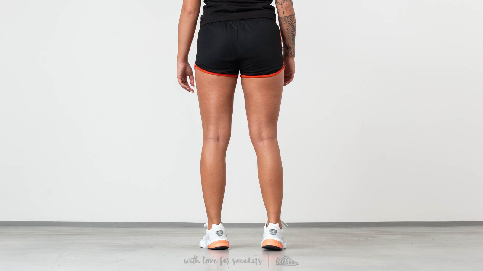 Rövidnadrágok adidas Shorts Black/ Craft Orange