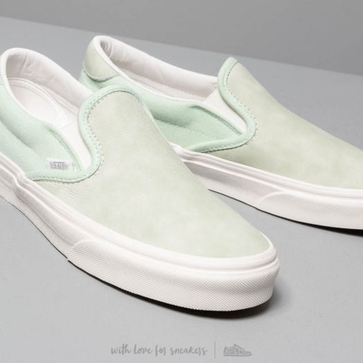 Vans slip on pro canvas deals