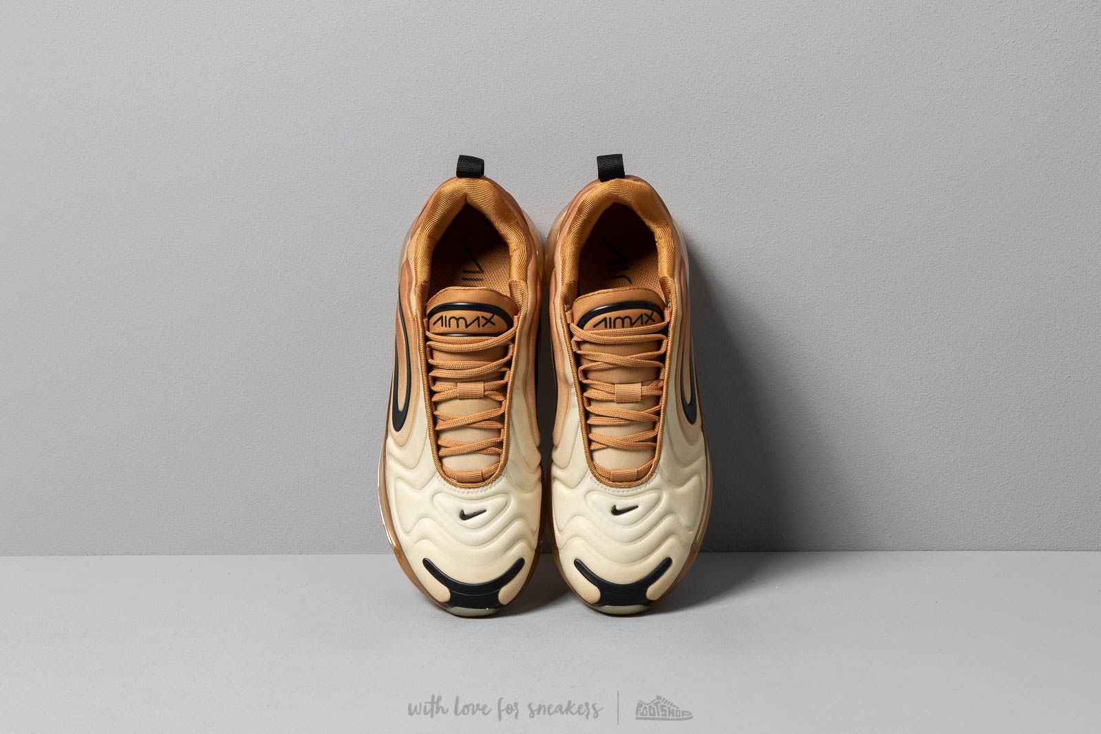 Nike air max 720 wheat black  and  gold sale