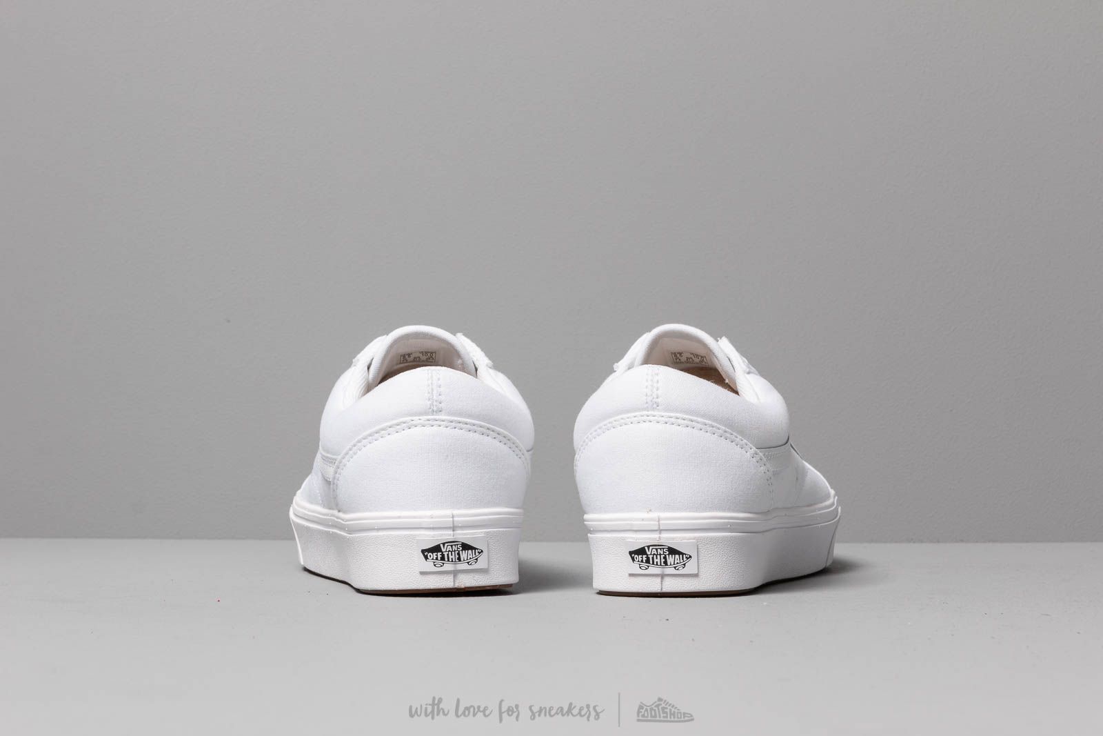 Vans comfycush old sale skool true white