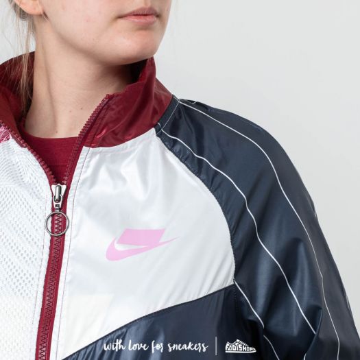 Nike woven track jacket hotsell
