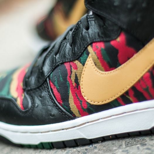 Nike Dunk Comfort Premium QS