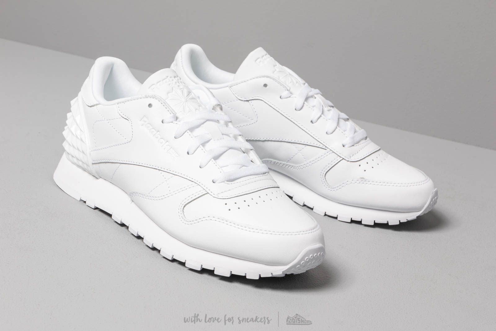 Reebok classic leather outlet patent white