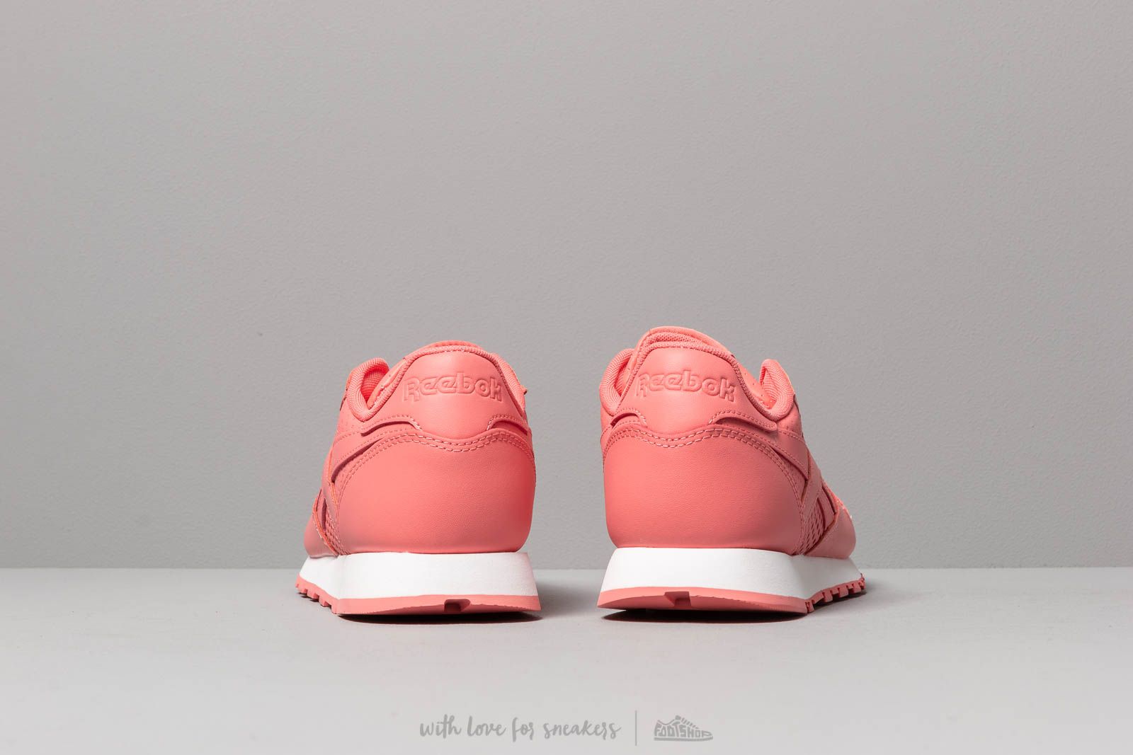 Women s shoes Reebok Classic Leather W Rose White Footshop