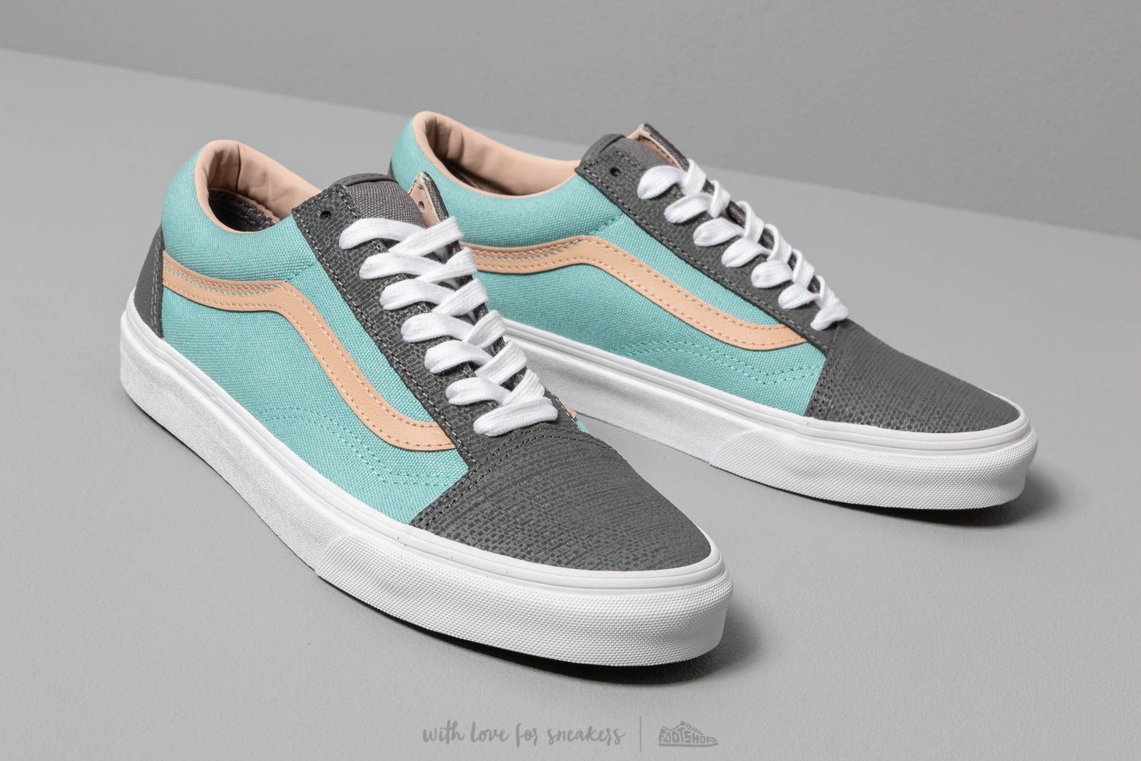 Textured suede old skool shop