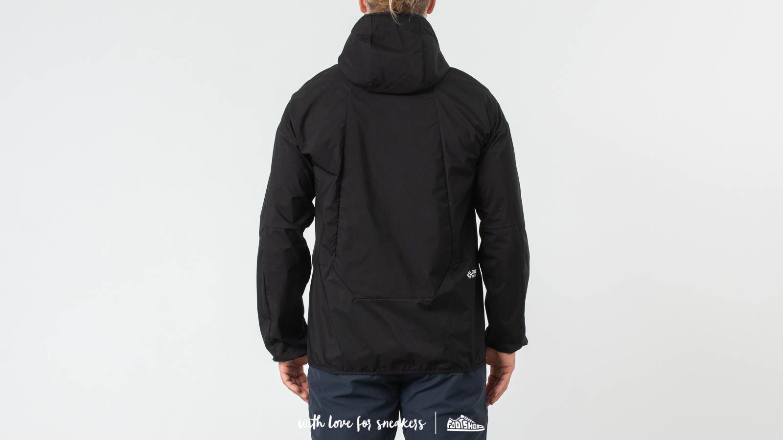 Joped ja mantlid adidas Karkaj Windbreaker Black