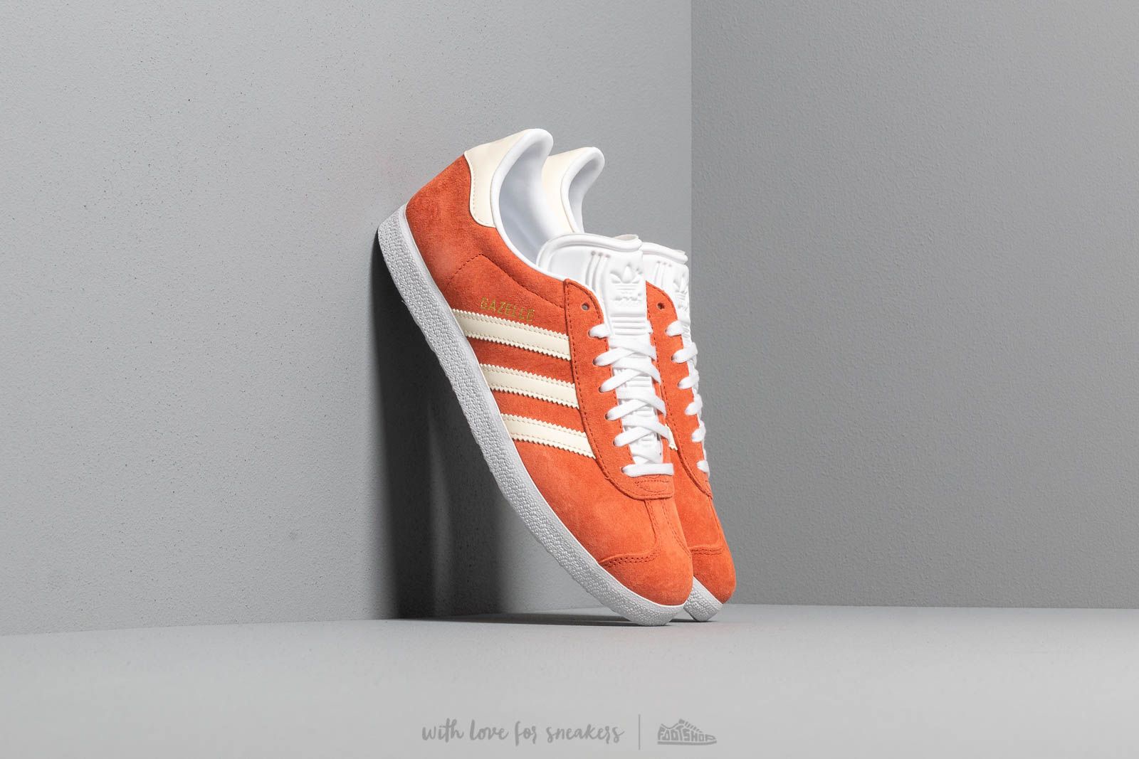 Дамски кецове и обувки adidas Gazelle W Raw Amber/ Ecru Tint/ Ftw White