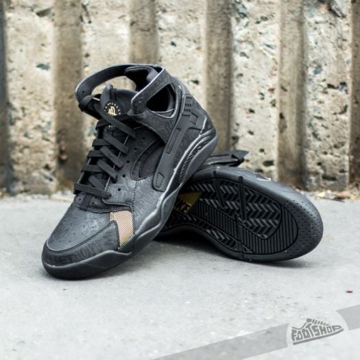 Nike huarache mens black and gold clearance
