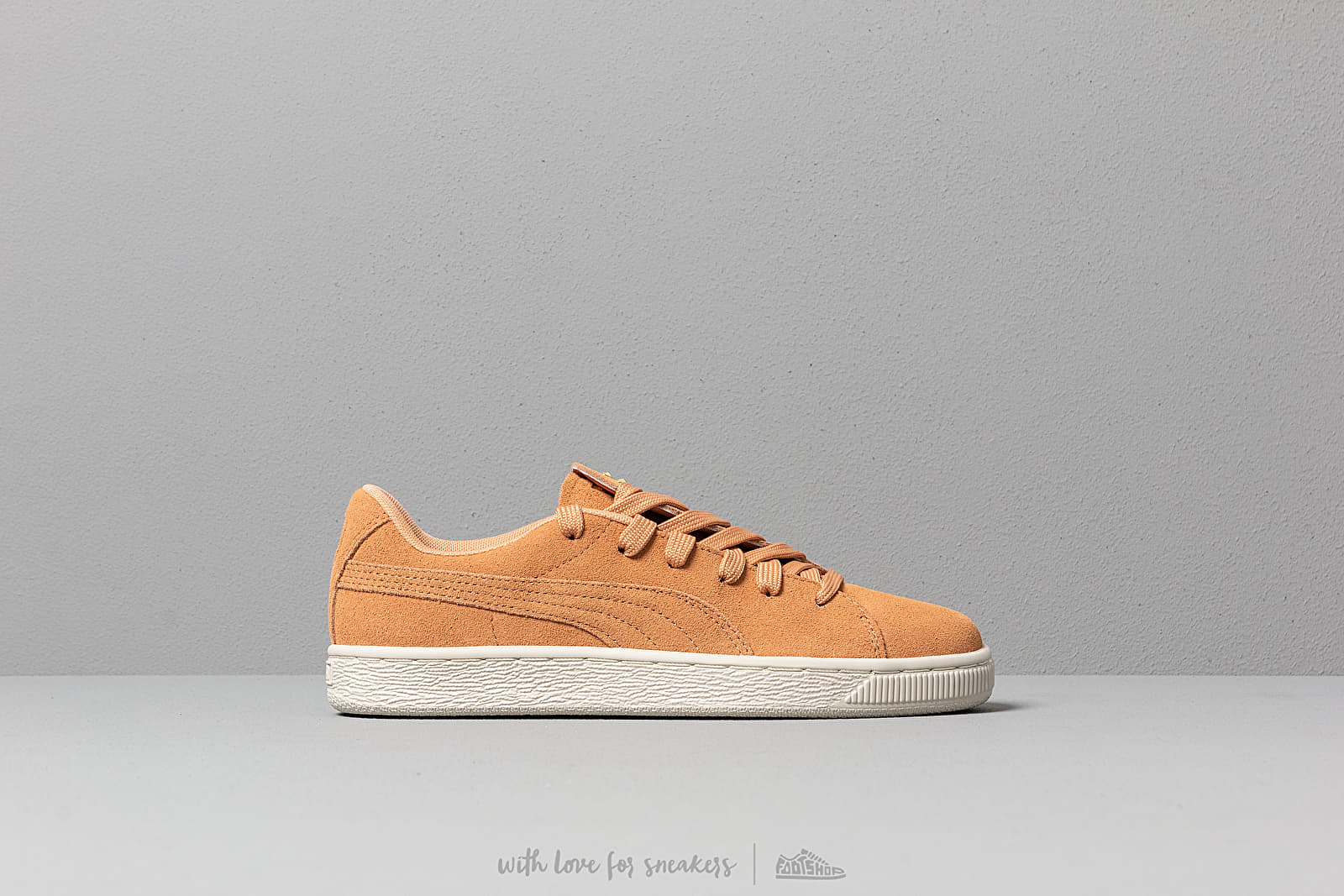 Women s shoes Puma Suede Crush Studs Wn s Toast Toast Footshop