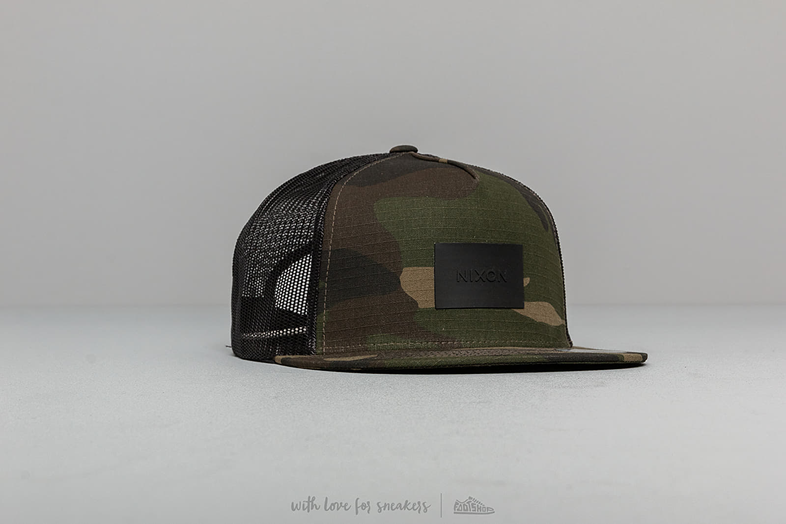 Czapki z daszkiem Nixon Team Trucker Cap Woodland Camo