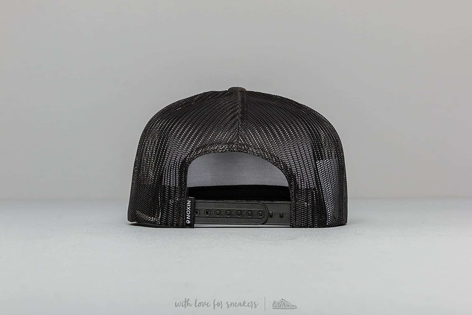 Czapki z daszkiem Nixon Team Trucker Cap Woodland Camo