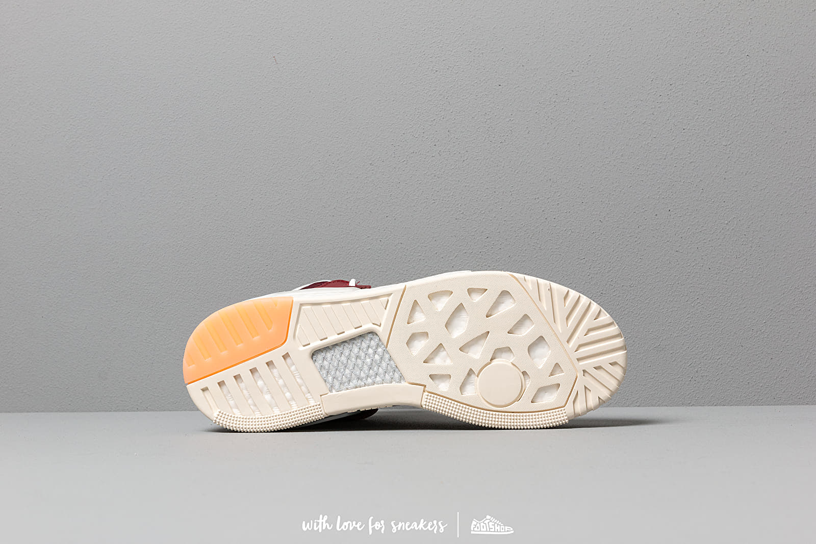 Încălțăminte și sneakerși pentru bărbați adidas Rivalry RM Cloud White/ Crystal White/ Core White
